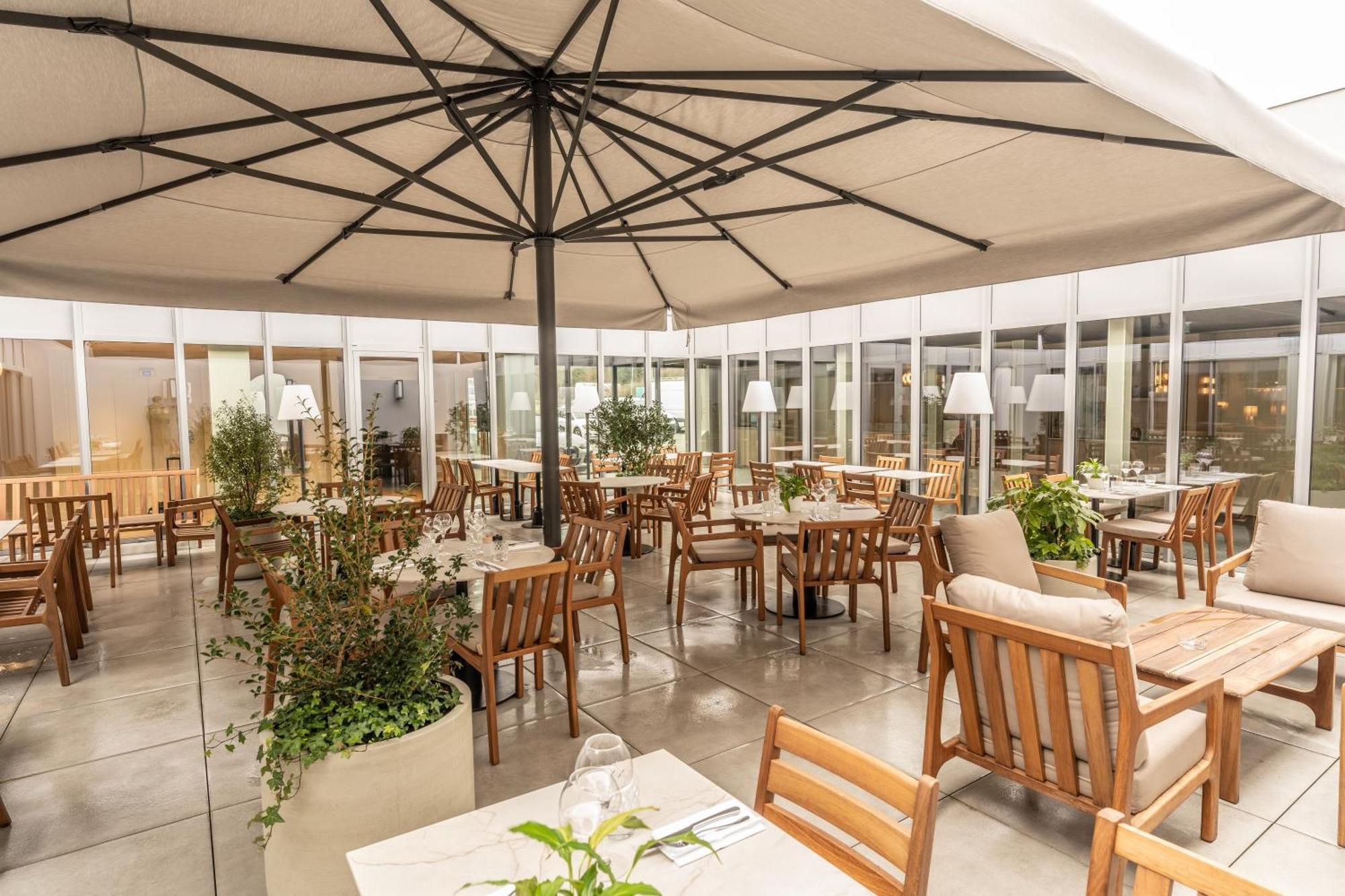 Novotel Angers Lac De Maine Exterior photo