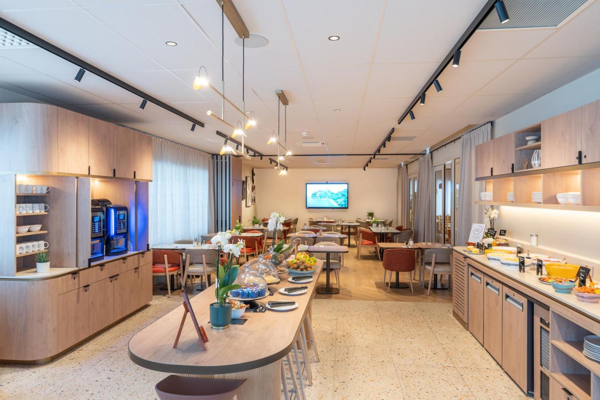 Novotel Angers Lac De Maine Exterior photo